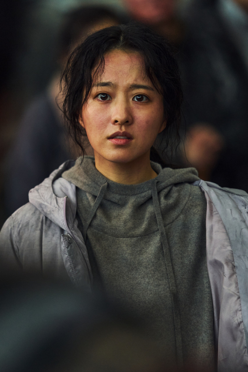 영화콘크리트유토피아 정보 OTT 등장인물 줄거리 손익분기점 평점 후기