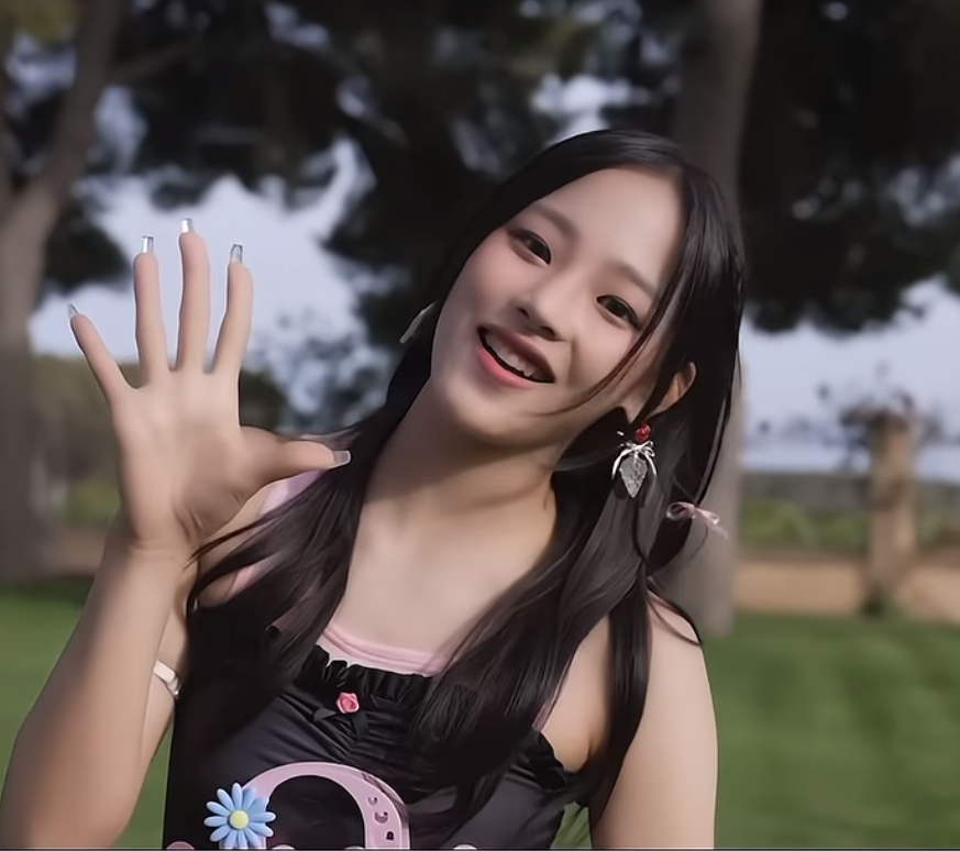 뉴진스 민지 해외 촬영 모습