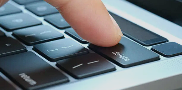 잘 쓴 문장을 지우는 순간, 글이 살아나는 경험