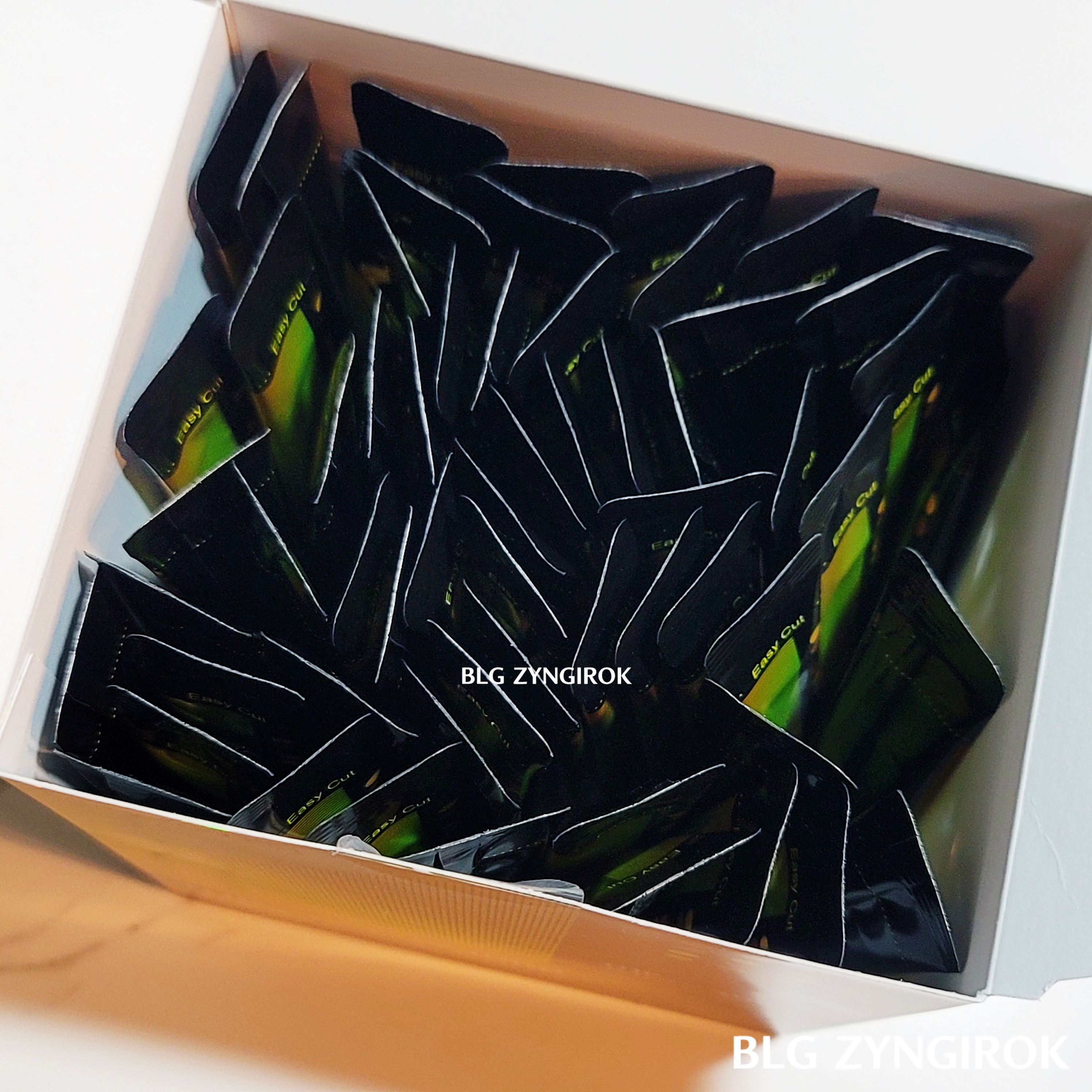 효모 4000 상자 내부모습이다.