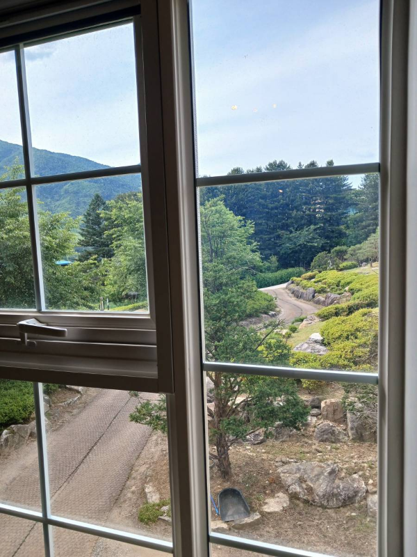 미궁카페 창밖 풍경