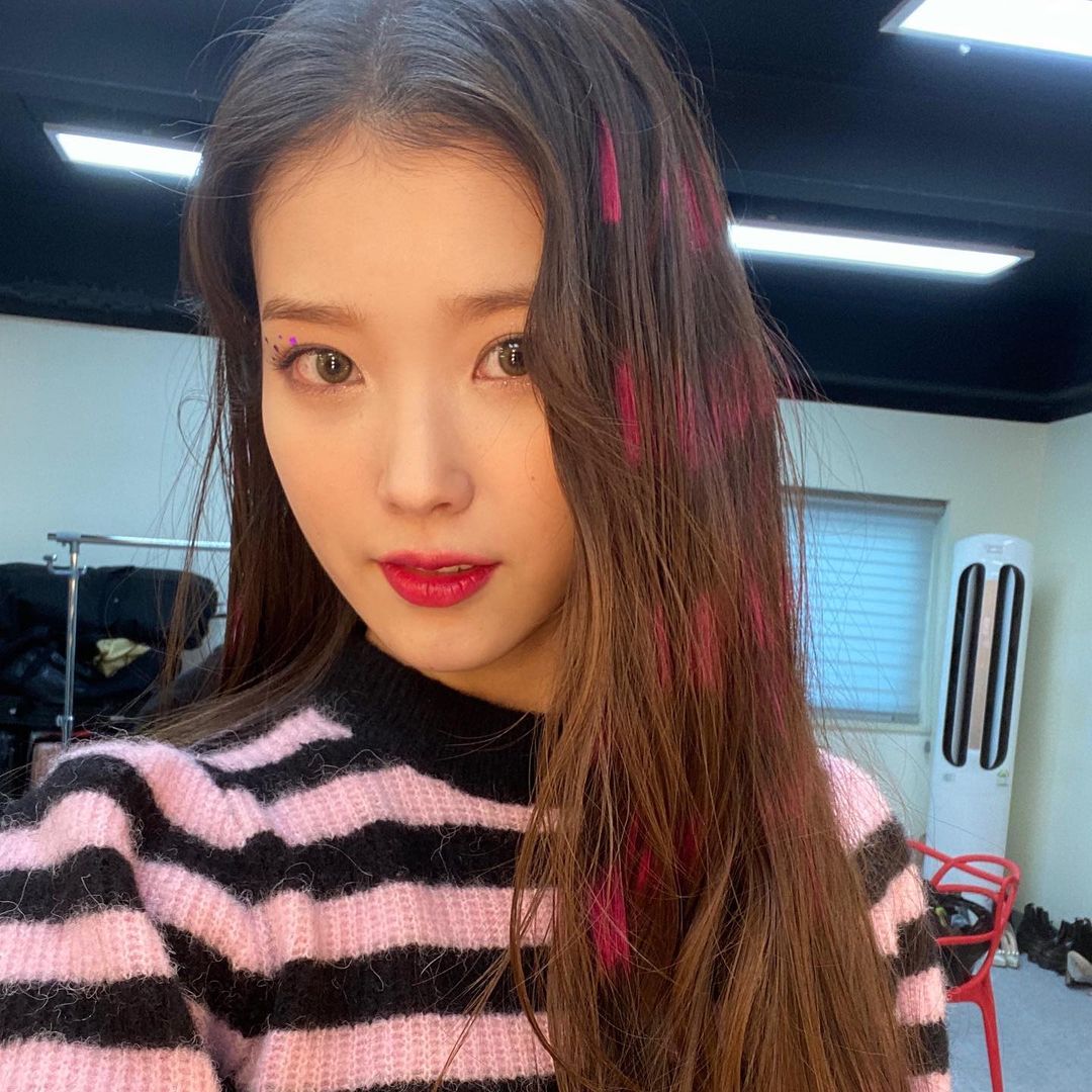 아이유 Celebrity 1억뷰 달성기념