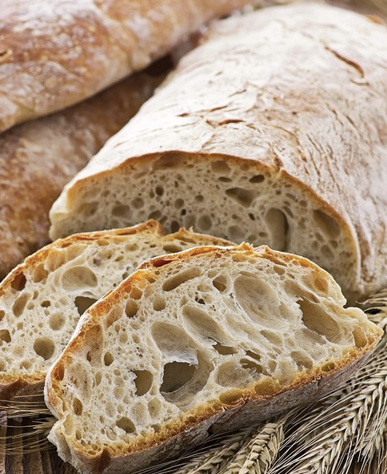 글루텐프리 빵과 케이크 등의 음식의 특징들