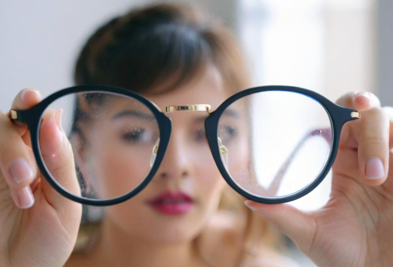 갑자기 한쪽 눈 시력 저하