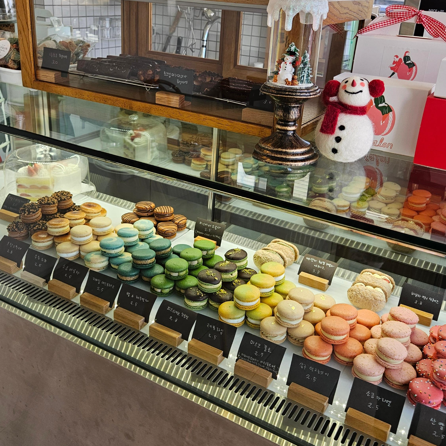 동명동 시스살롱 / 마카롱