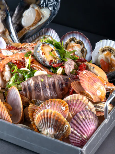 생생정보 대결 맛 대 맛 철판 삼겹살 해물 전골 vs 철판 오겹살 수육 한 상 음식점 위치