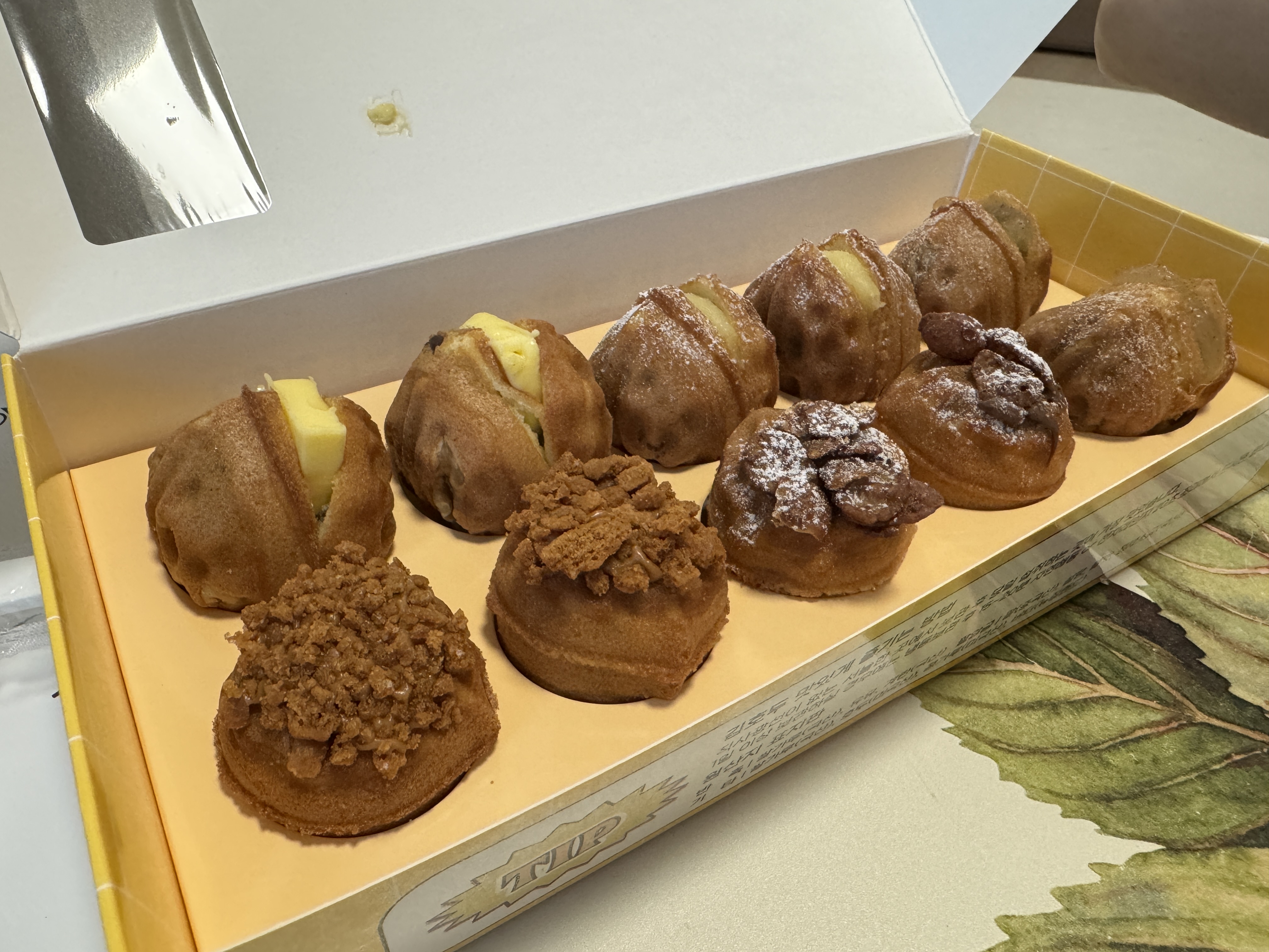 쌀로 만든 팥이 듬뿍 들어있는 호두과자