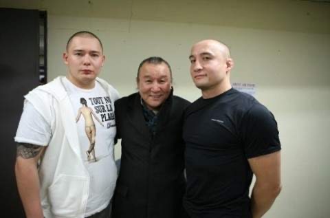 줄리엔 강 아버지 가족 형