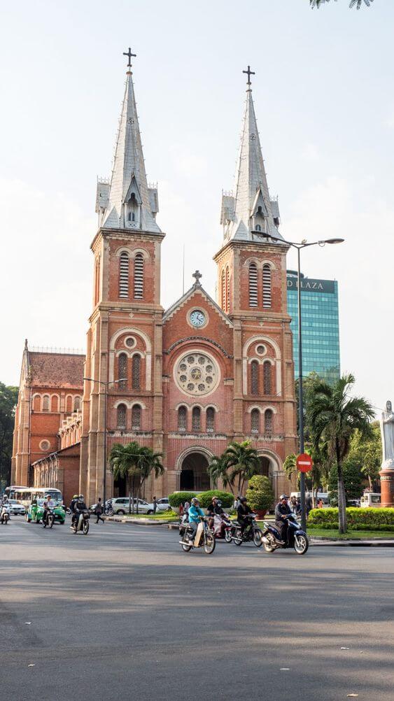호치민 노틀담 성당