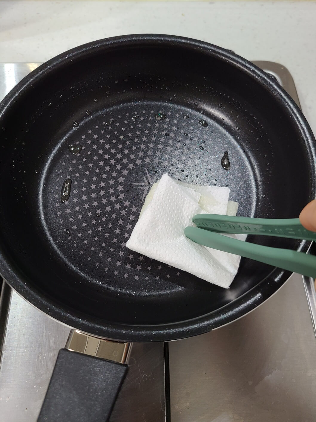 밑면 오일 코팅 