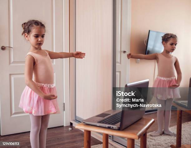 마스크 시대에도 아이의 언어 발달을 촉진하는 방법