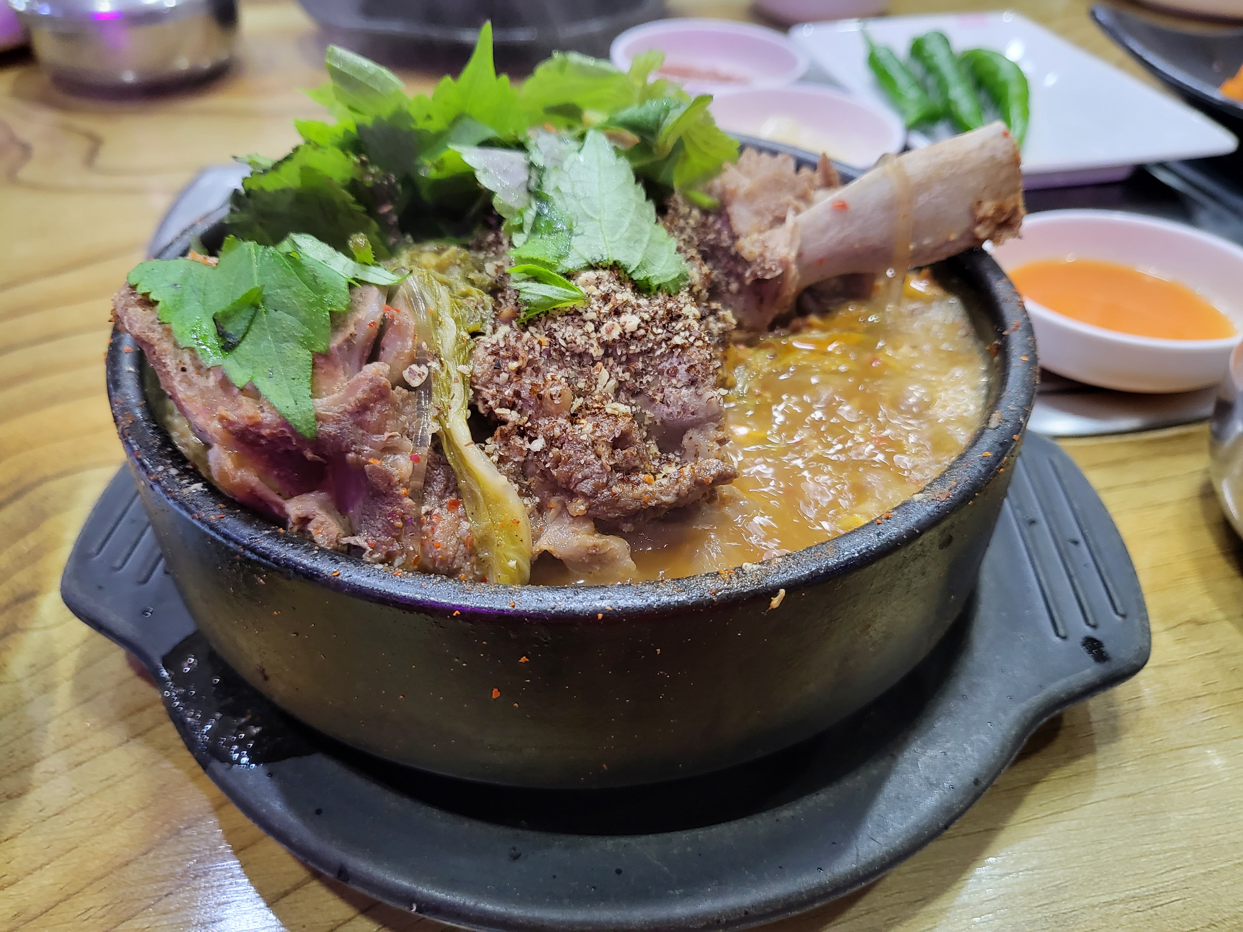 벼슬구지감자탕- 클로즈업