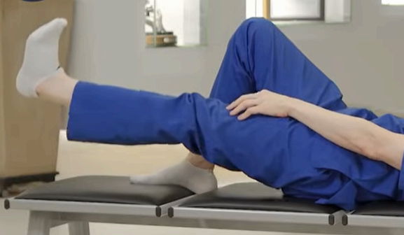 다리올리기운동 이미지사진