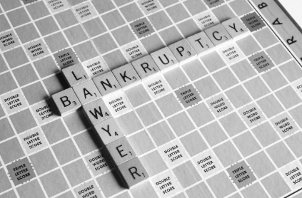 플랫폼 기업은 왜 적자를 내면서도 망하지 않을까?