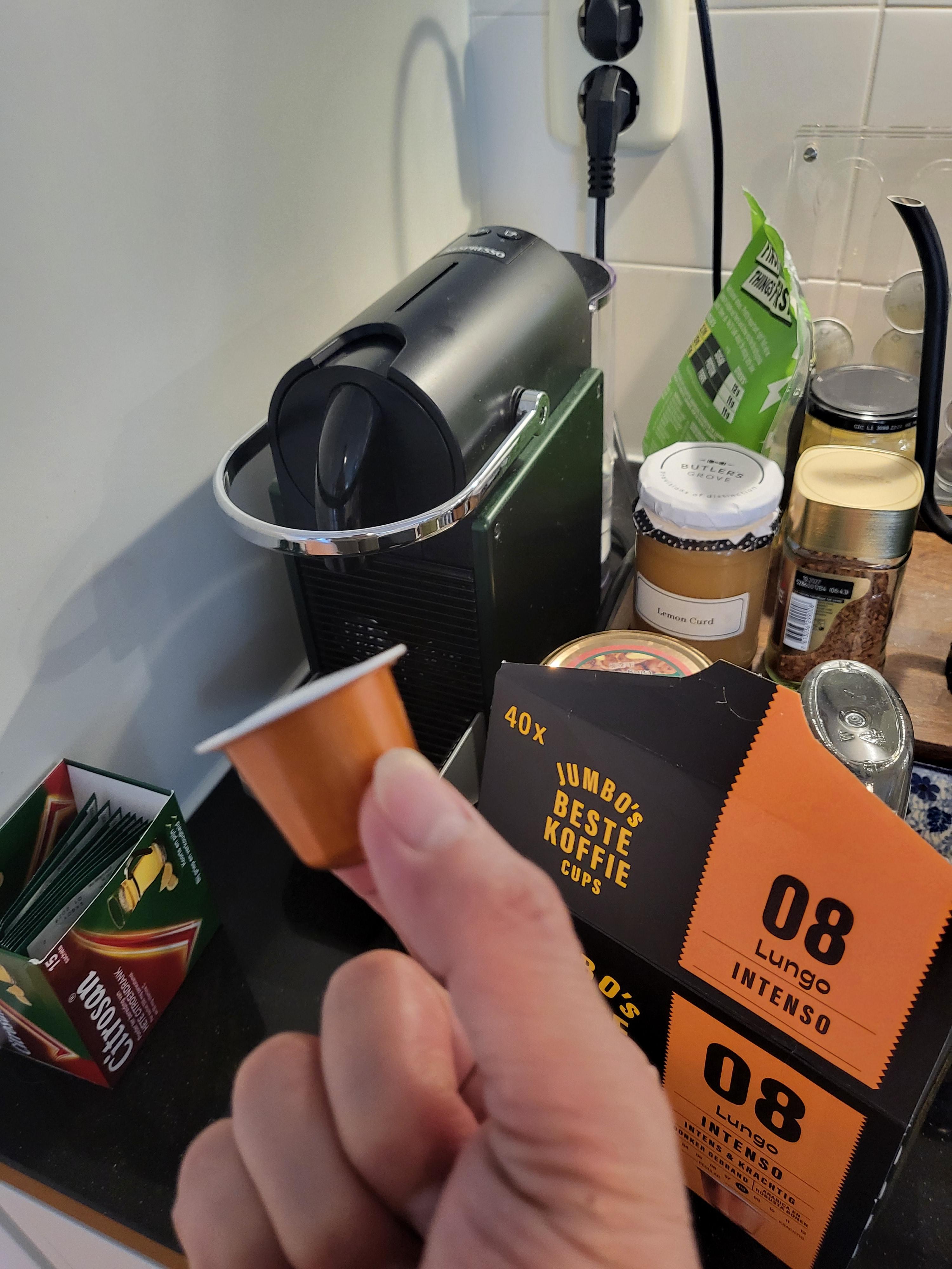 절대커피 점보특집 룽고 인텐소 묵직한 미디엄다크 후기