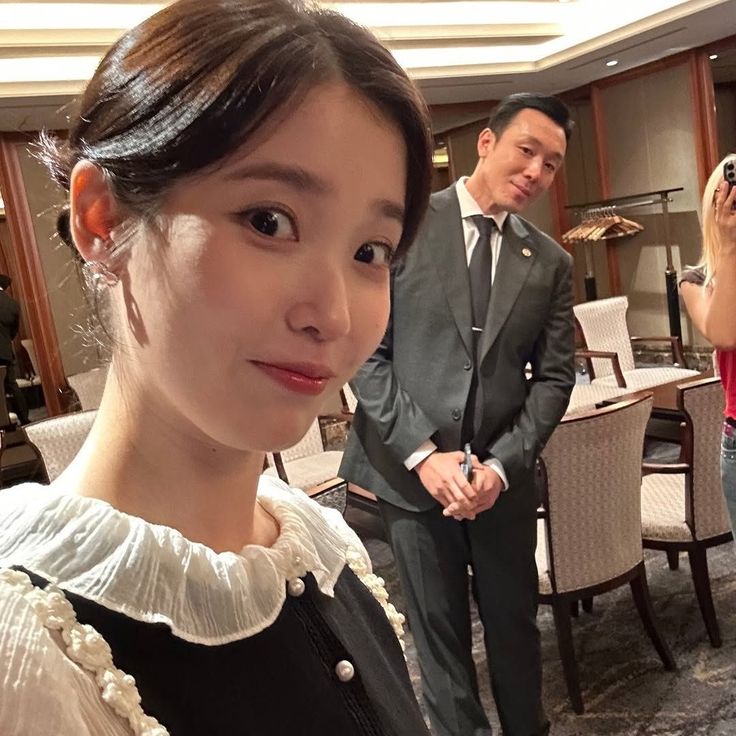 아이유 민낯 쌩얼 사진도 굴욕 없는 미인, 이종석 21세기대군부인 드라마 근황 프로필