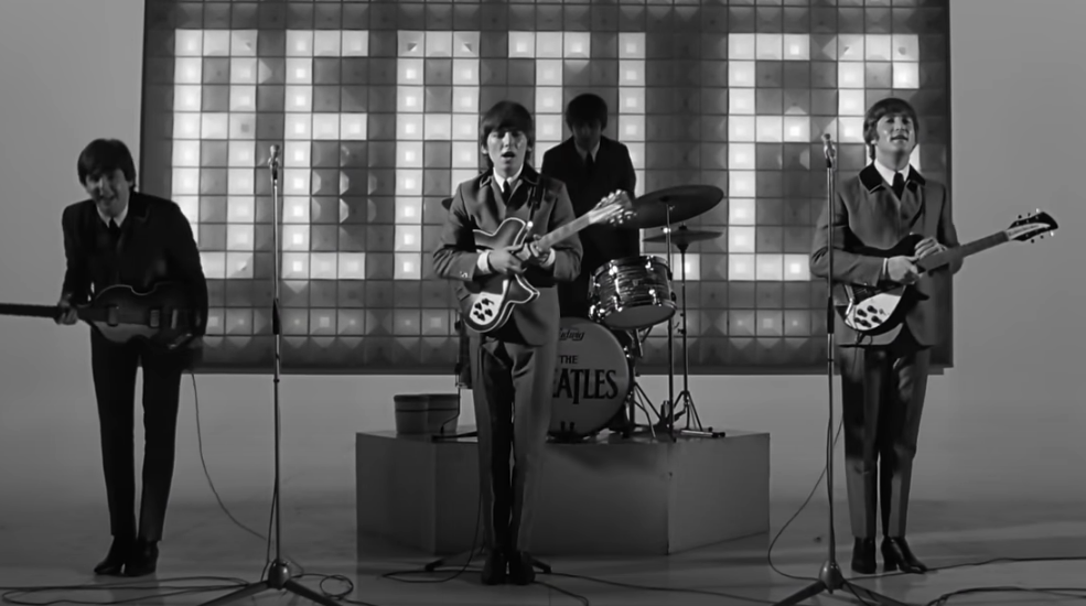 뮤비 캡처 사진