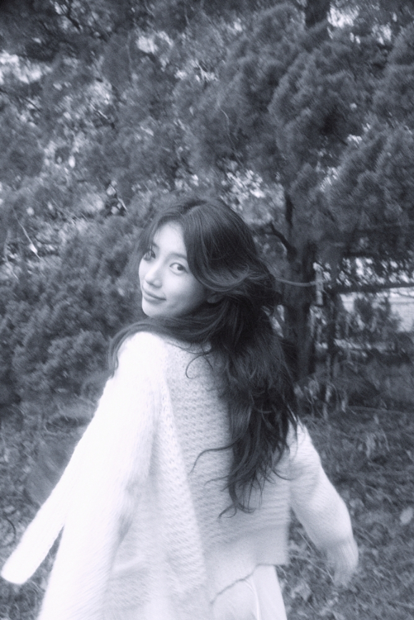 수지 콘셉트 포토 [사진=매니지먼트 숲]