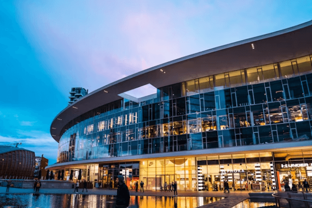 쇼핑몰 하나로 여행 끝내는 &amp;#39;몰케이션&amp;#39; 추천지