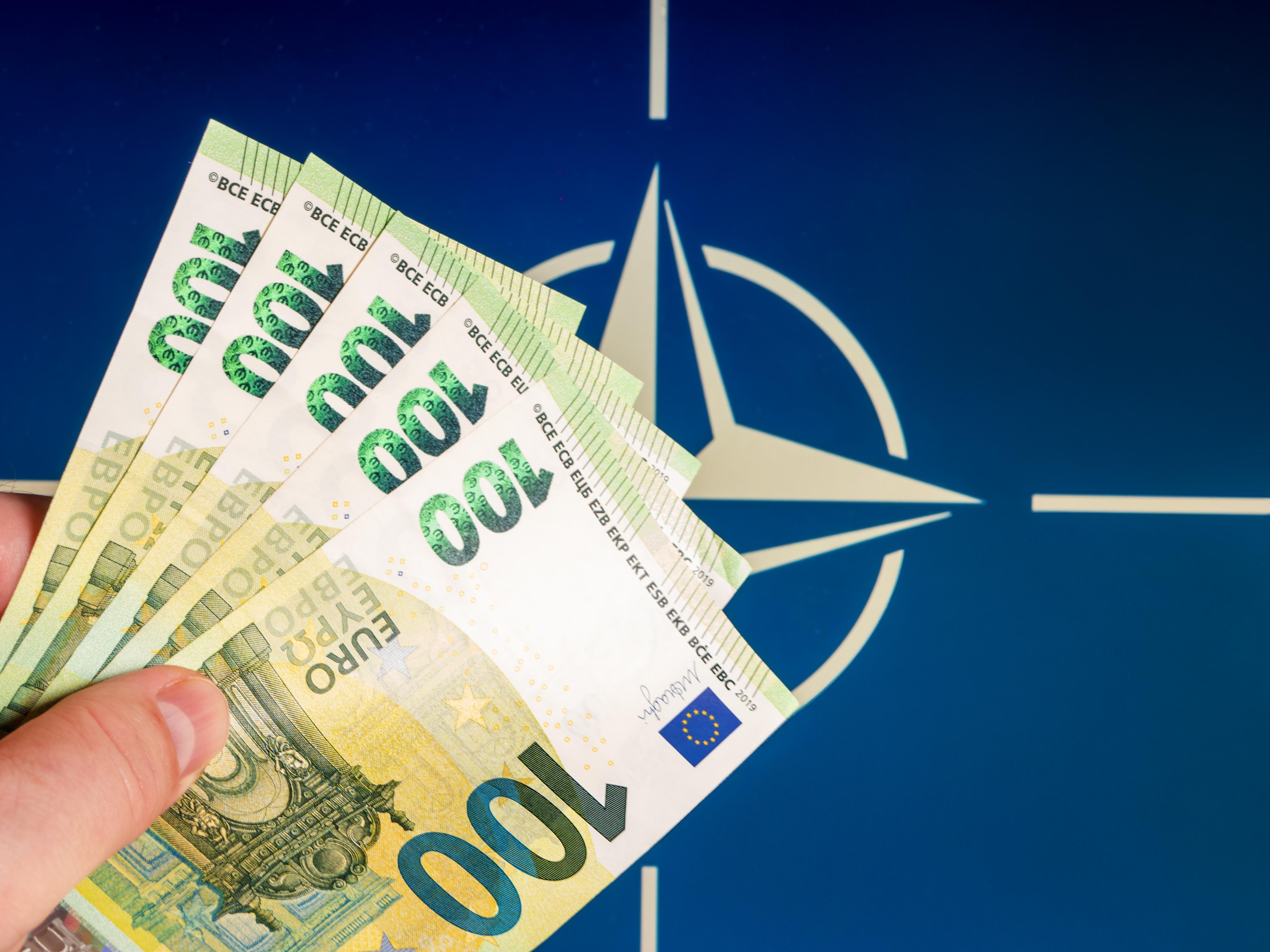 'NATO 방위비 분담금 증액 요구