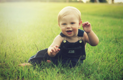 아기 로딩시간: 말을 이해했는데 반응이 늦는 이유 (인지 처리 속도 연구 기반)