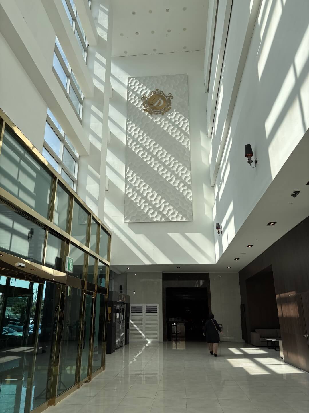 디그니티 호텔 입구