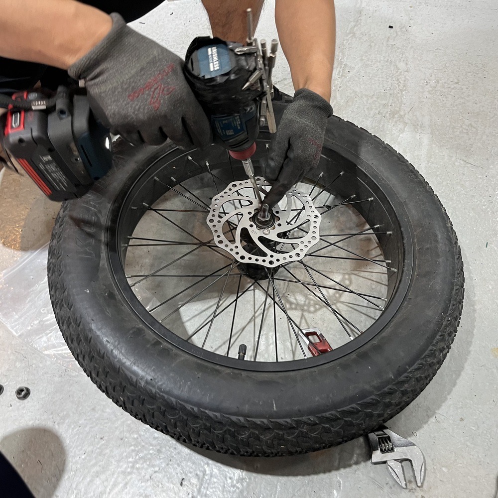 AU테크 엑스트랙 몬스터 B 브레이크 소음 : 수원 전기자전거 수리