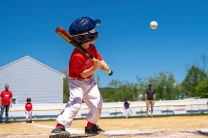 어린이 야구하는 사진