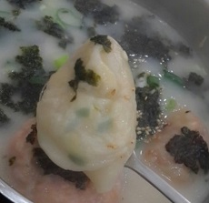 만둣국