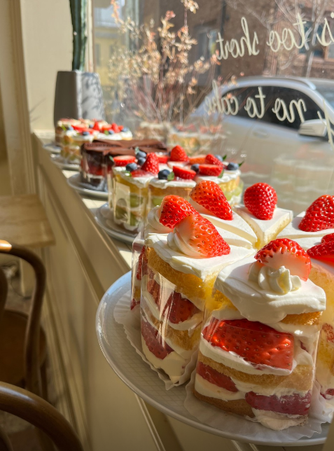 앨리스케이커리 케이크