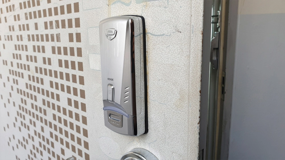 보조키 도어락 설치 완료 모습