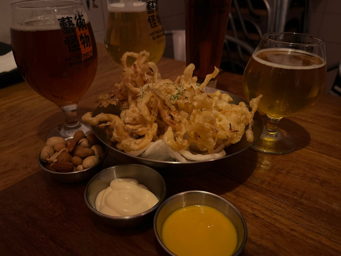 오징어채튀김과 소스