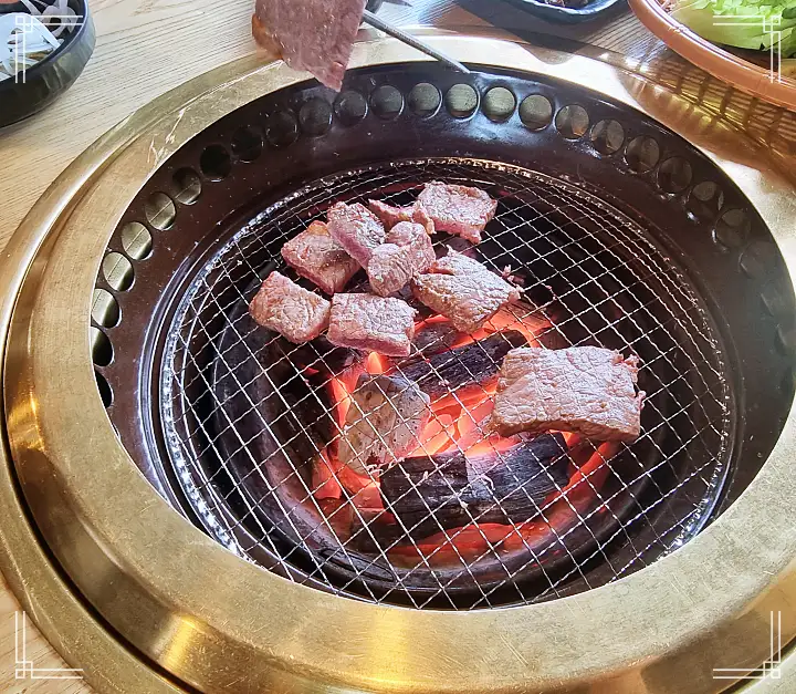 진심 가득 건강 담은 맛 은평 응암 맛집 추천 생방송투데이 뭉티기 덩어리 육회&#44; 소고기 숯불구이&#44; 곰탕떡국 일주일에 이틀만 먹을 수 있는 한우 오늘방송 맛있GO 싸다GO 맛집