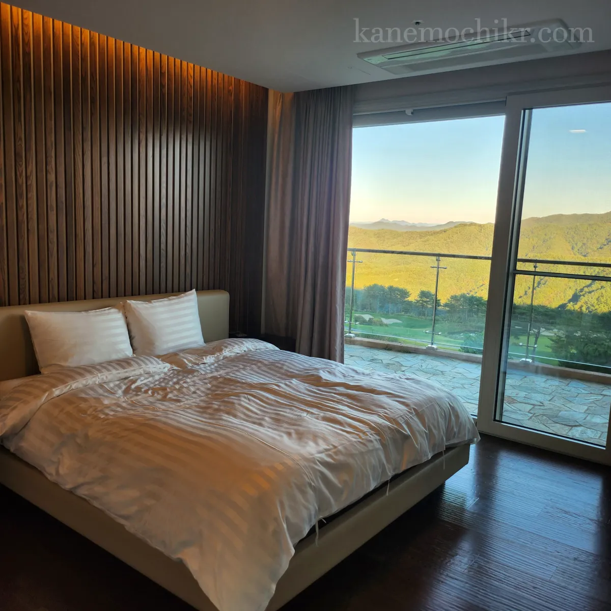 소노펠리체-빌리지-침실-침대