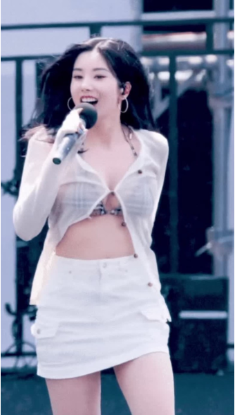 권은비 콘서트, 더 레드, 2025년 8월, 티켓 예매, 인터파크 티켓, 권은비 공연, 울림엔터테인먼트, 아이즈원, 솔로 콘서트, 세트리스트, 좌석 정보, 콘서트 후기, 팬미팅, 굿즈, 포토존, 응원봉, 권은비 팬클럽