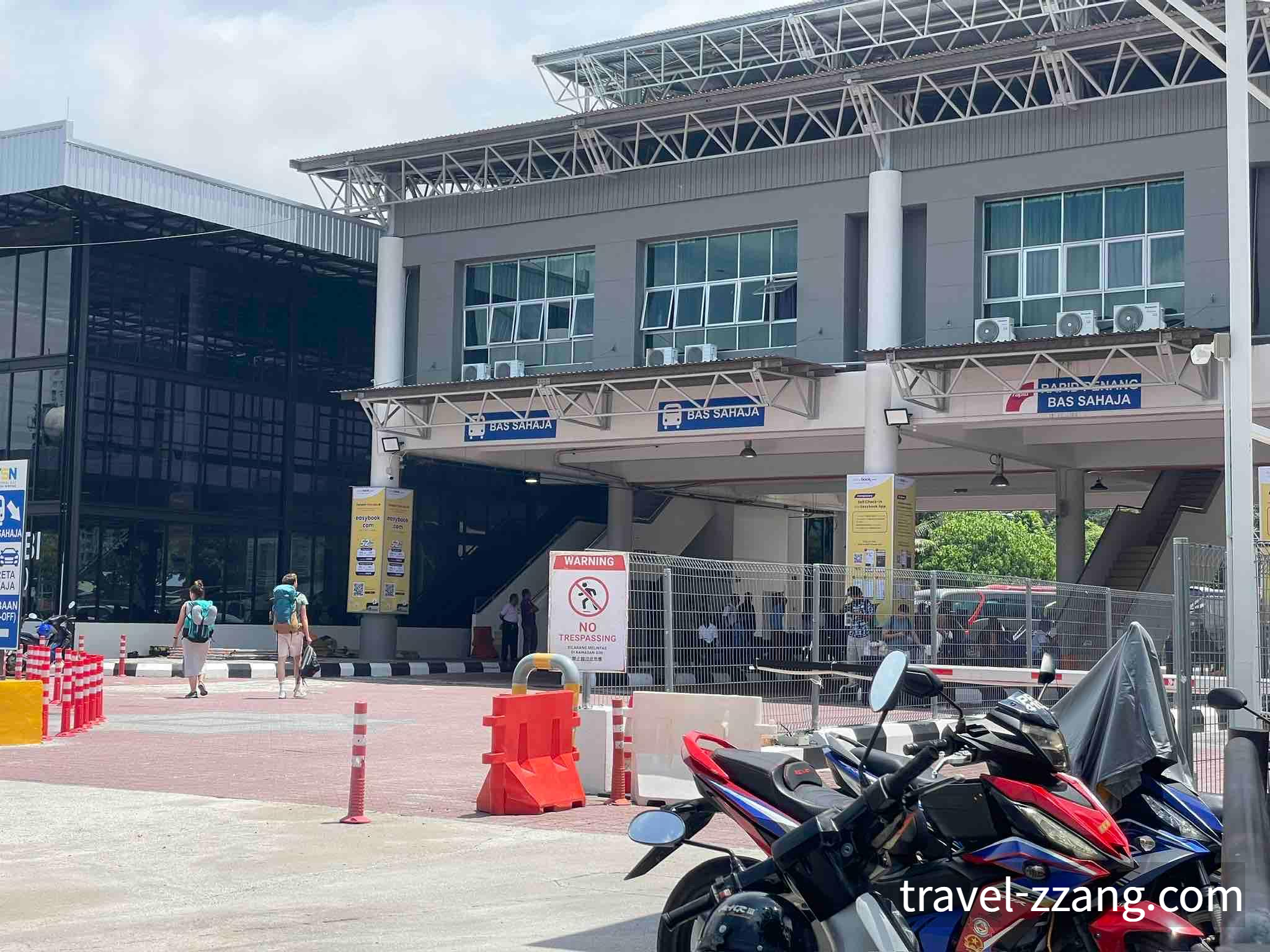 Sungai Nibong Bus Terminal 후문