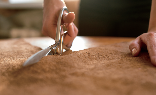 재단사-하는일-업무환경-되는법-학과-전망