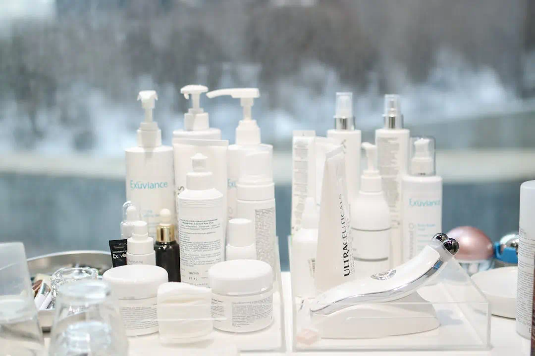 기미 억제시키는 각종 미백화장품의 모습