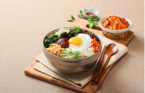 건강한 식사의 중요성 및 식단구성 팁