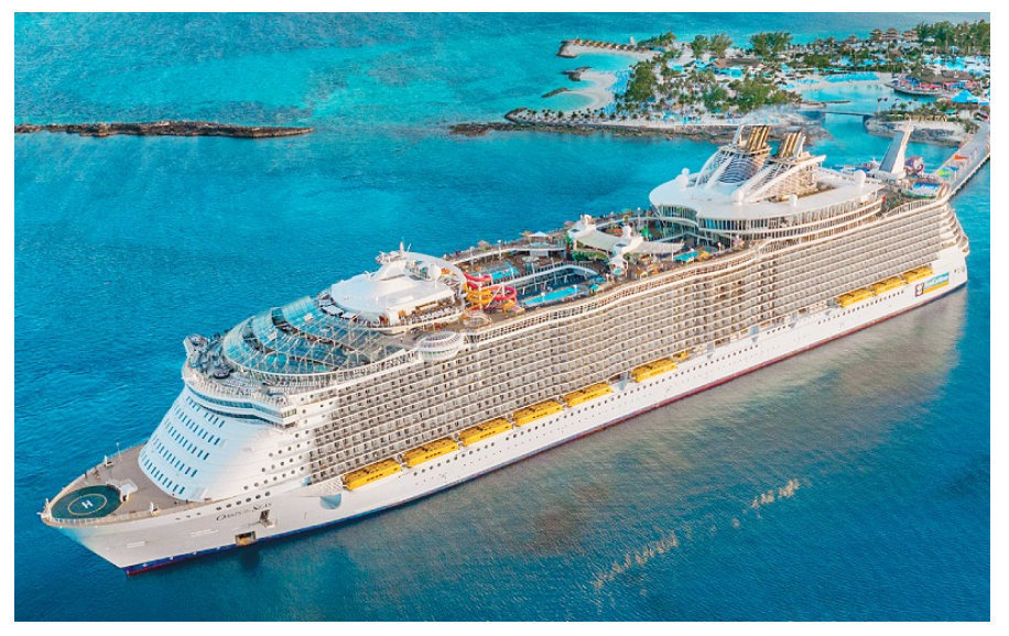 바다위 크루즈 선