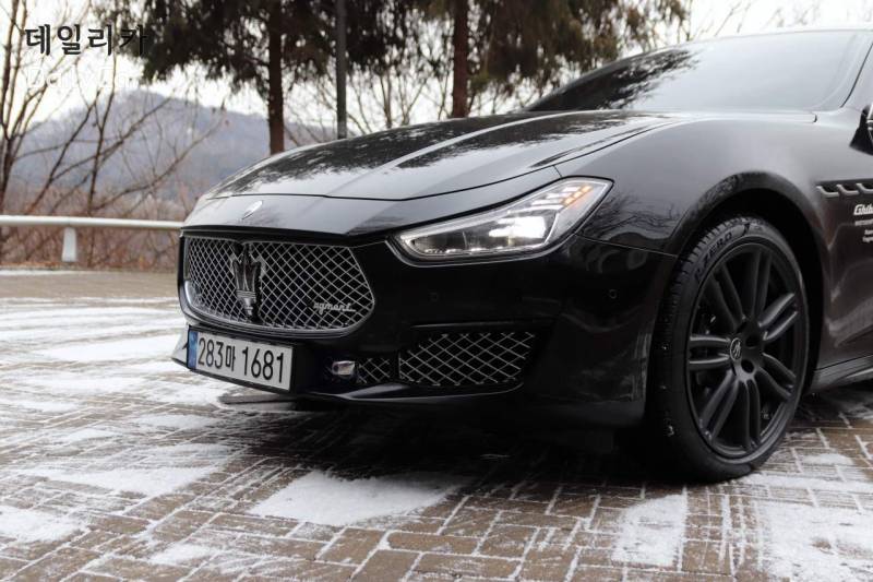 마세라티 &lsquo;기블리 GT 프라그먼트 에디션&rsquo;