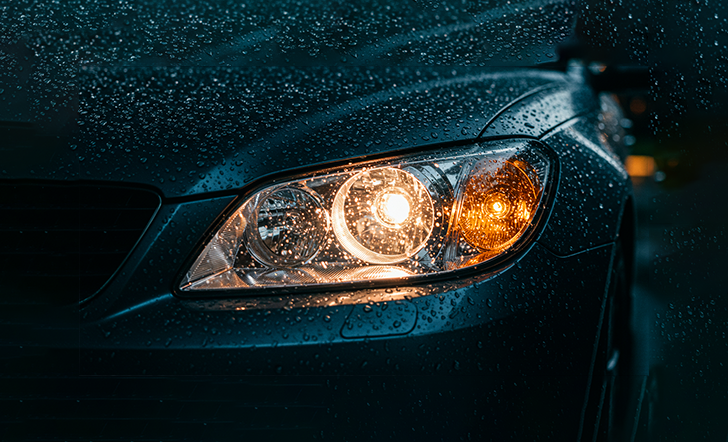 자동차 헤드라이트 습기