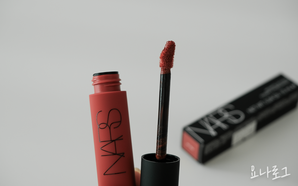 나스 나스에어매트립 에어매트립 립틴트추천 매트립추천 매트립 립스틱추천 립스틱컬러추천 화장품추천 립글로즈추천 NARS NARS립스틱 NARS에어매트립 여자선물추천 여자친구선물추천 20대여성선물추천 30대여성선물추천 40대여성선물추천 루즈컨트롤 돌체비타 핀업