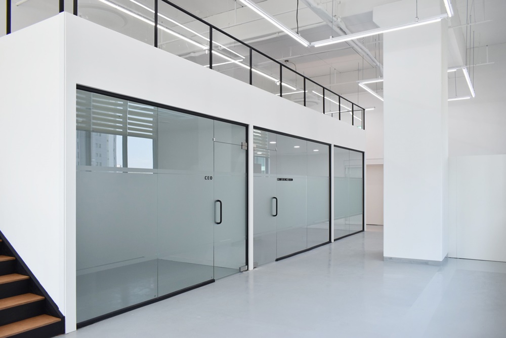 준이층사무실인테리어