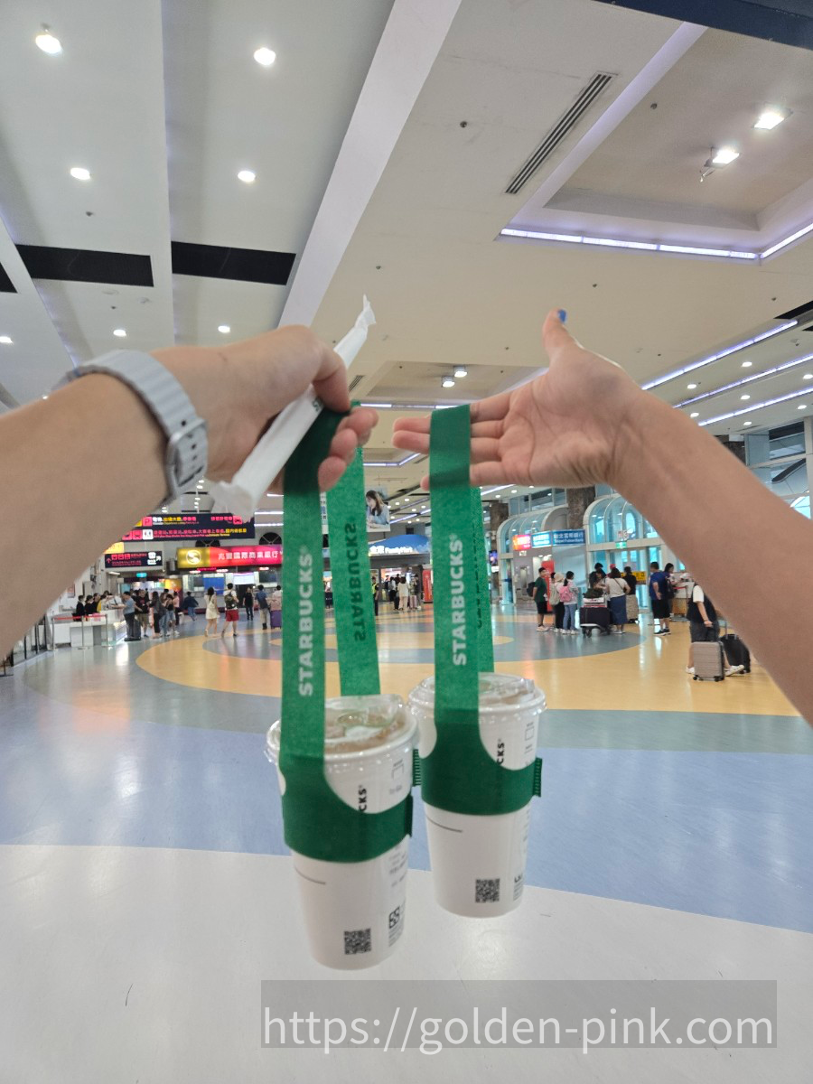 가오슝 국제공항 스타벅스 관련 사진