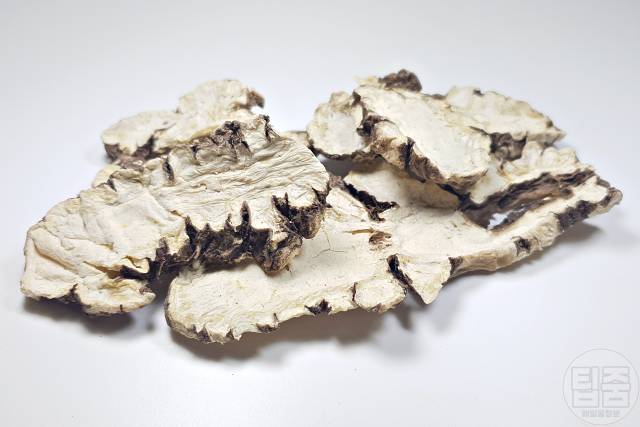 혈관에 좋은 약초 천궁 어혈 제거 효능