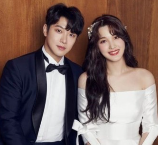 FT아일랜드 최민환과 결혼식 당시 율희│최연소 아이돌 부부 화제