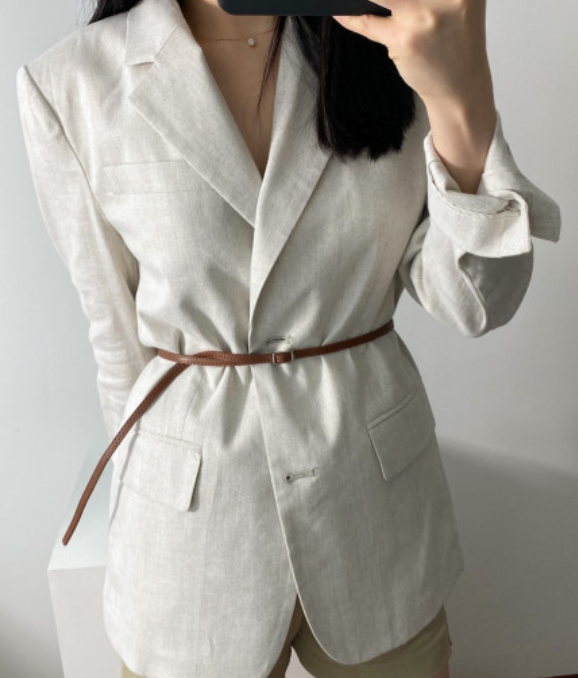 허리 벨트가 있는 코트를 활용한 코디법