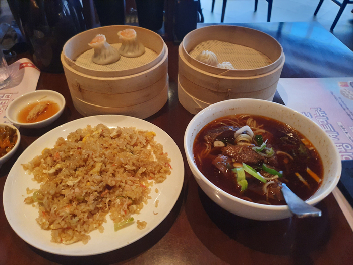 딤섬과-볶음밥과-우육면