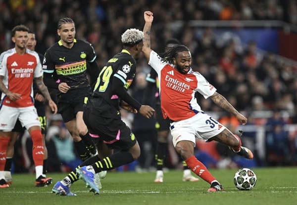 아스널 라힘 스텔링